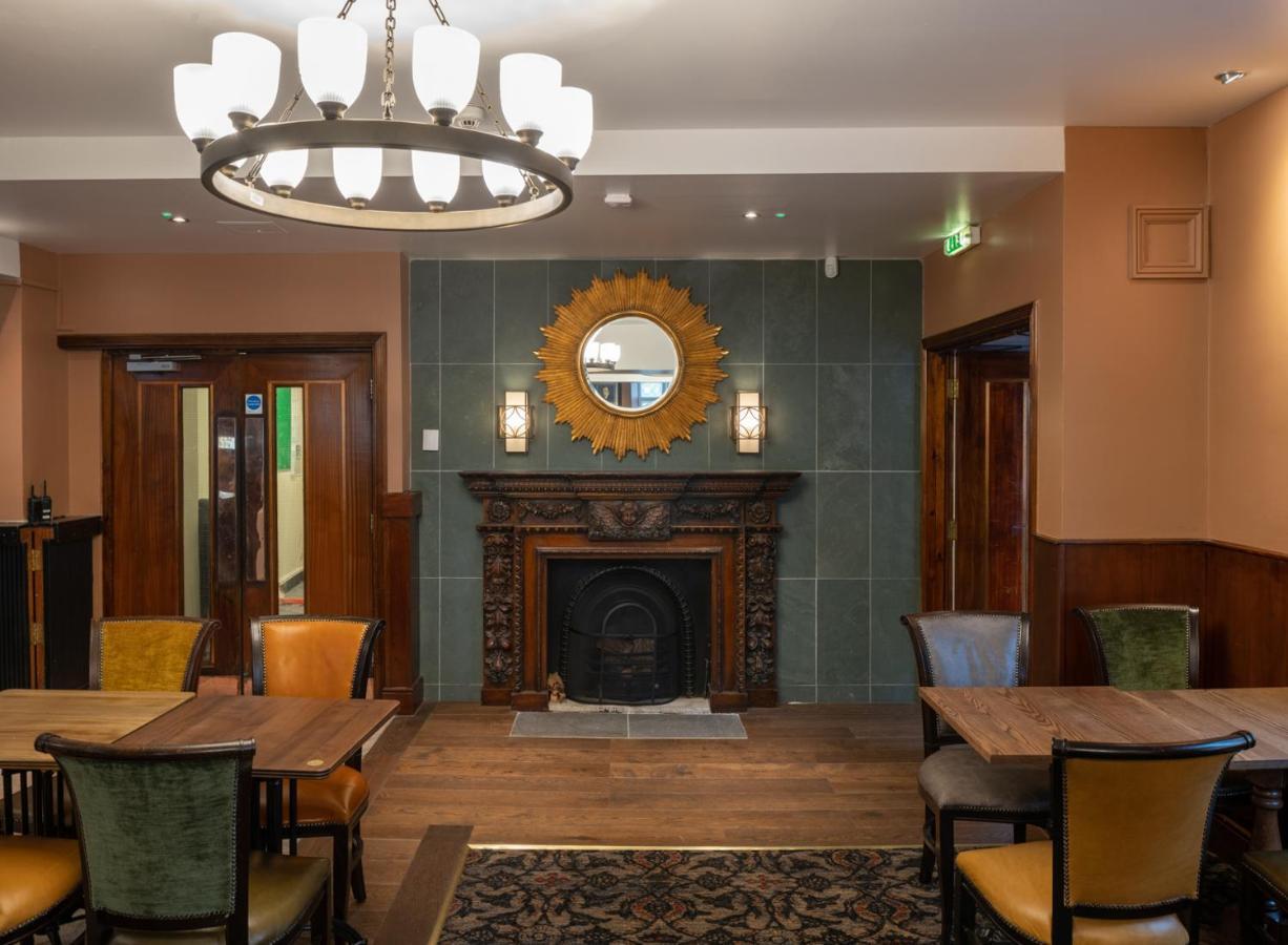 The Kings Head Wetherspoon Hotel Salisbury